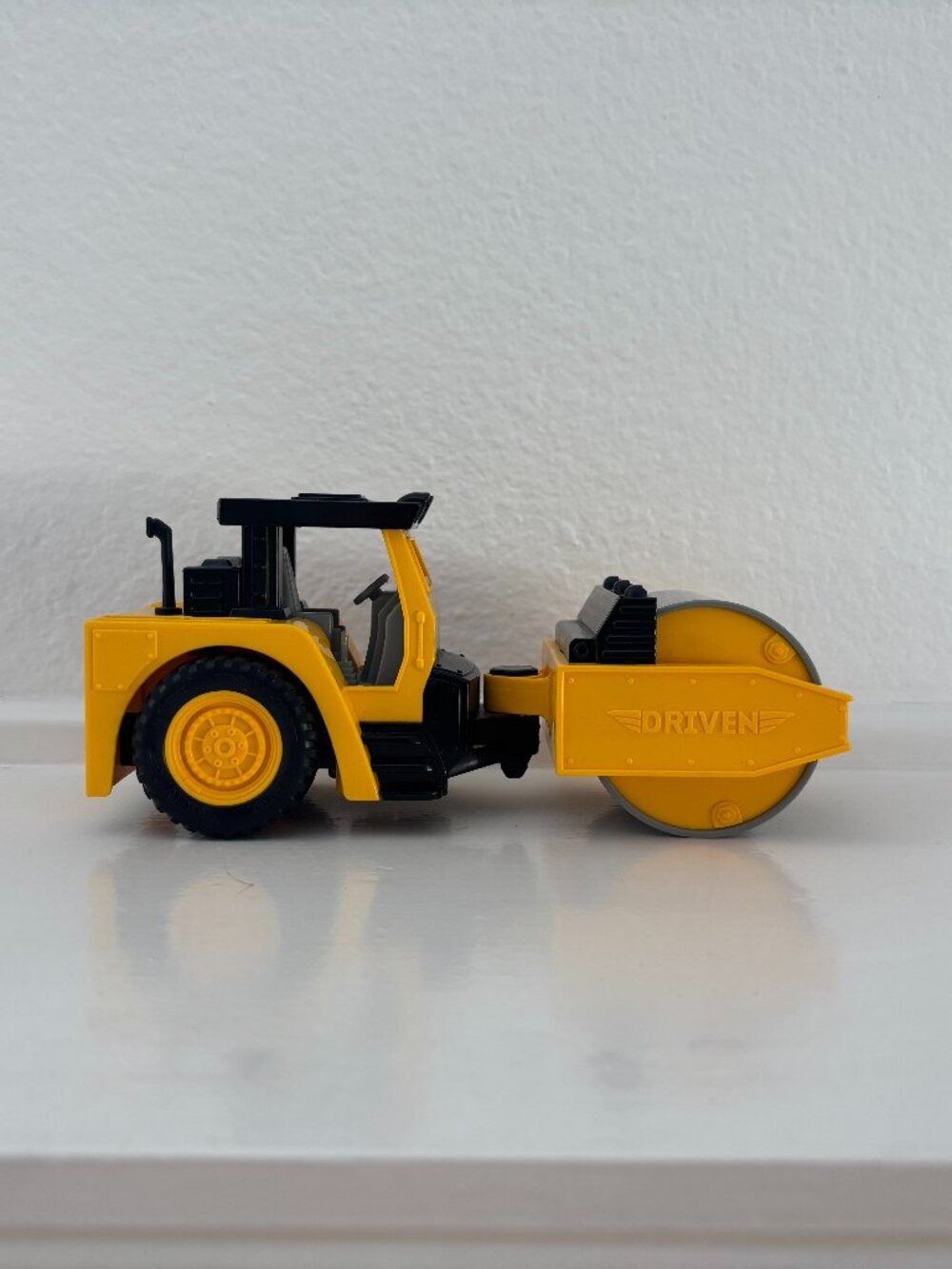 Road Roller Truck Toy - Makes Noises - Rolls - Construction Truck